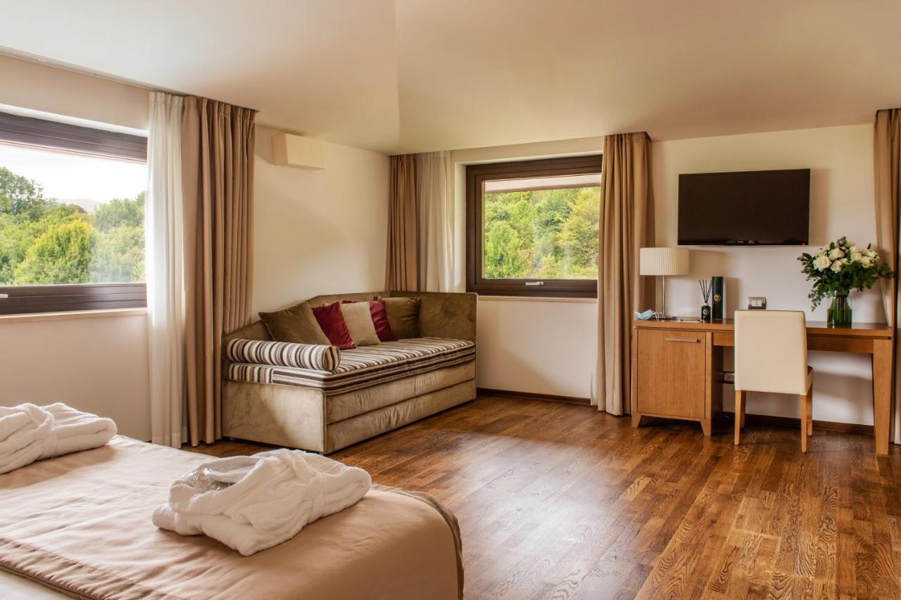 Aqua Montis Resort & Spa Ривизондоли Екстериор снимка